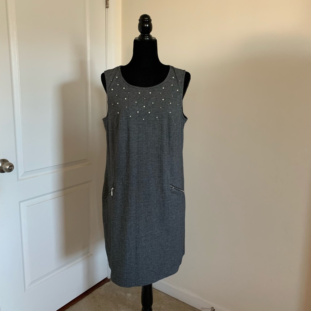Grey dress with pearls